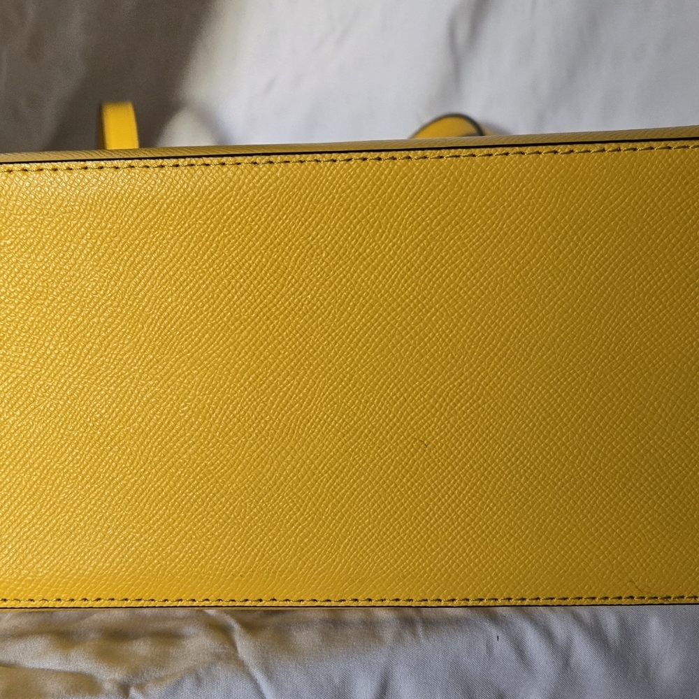 NWOT Michael Kors Yellow Tote with Luxurious Pebbled Finish (New Not Tag) - Picture 4 of 12